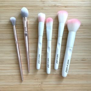 Bundle of 6 Wet n Wild Complexion Makeup Brushes